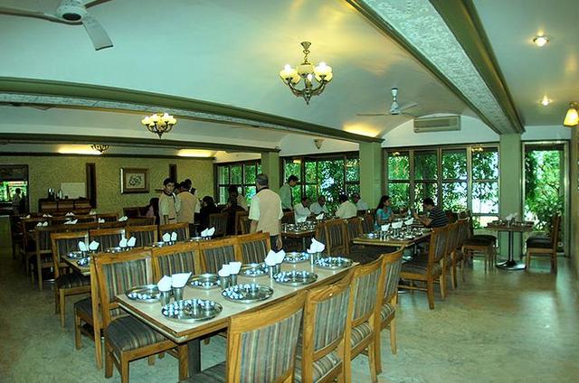 Chandralok Hotel Khandala Restaurant