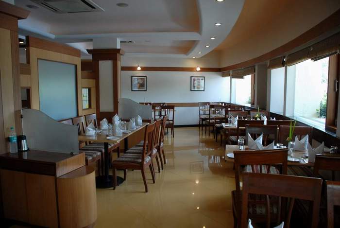 Sahil Sarovar Portico Hotel Khandala Restaurant