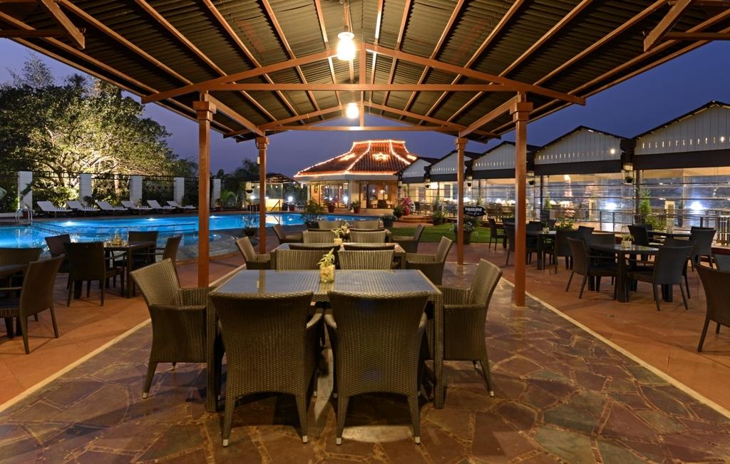 The Dukes Retreat Resort Khandala Restaurant